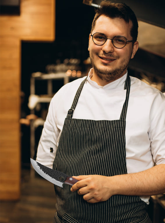 Bernard Descoteaux s nožem Huusk