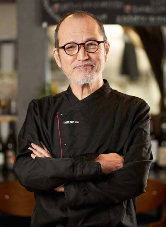 Emiliano Endrizzi s nožem Huusk